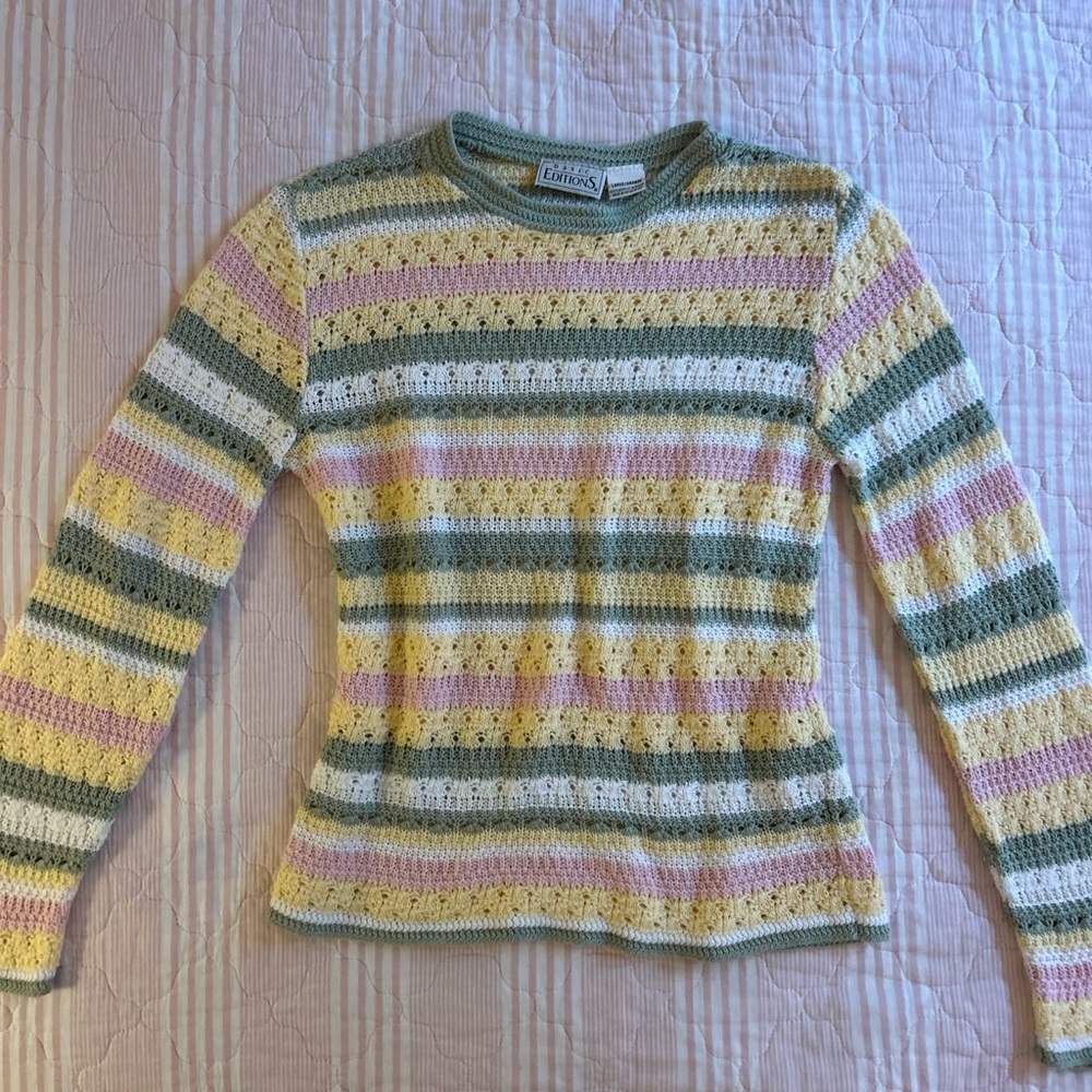 Vintage* Women's Multicolor Striped Sweater